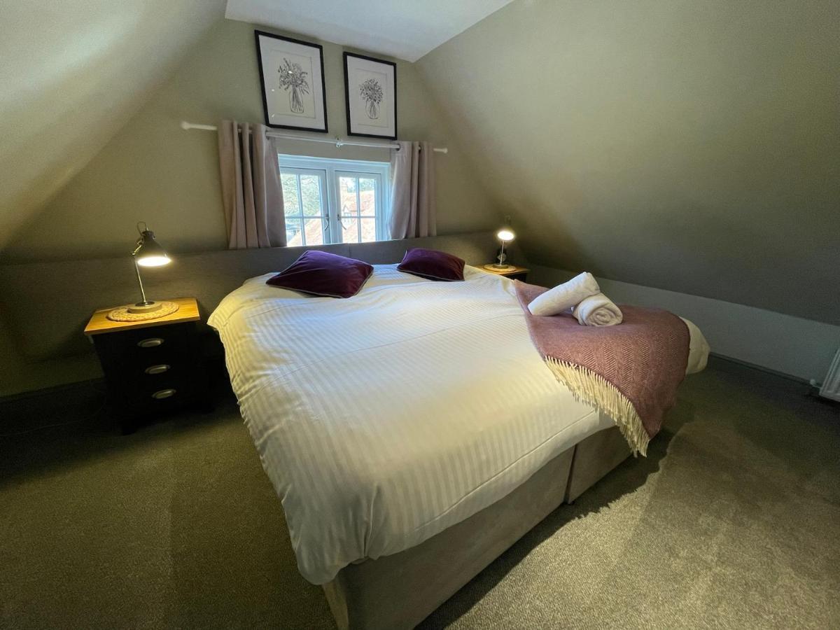 The Windmill Inn Horsham Zewnętrze zdjęcie