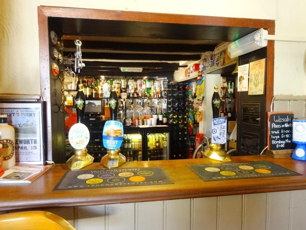 The Windmill Inn Horsham Zewnętrze zdjęcie